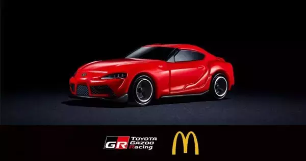 トヨタGRスープラとマクドナルドがコラボ！　オリジナルムービー公開や限定トミカが登場