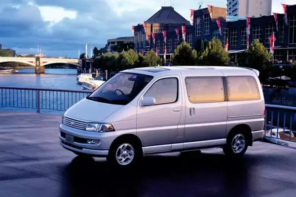 「数多くのモデルが誕生！　トヨタ・グランエースへ続くトヨタが生み出したミニバンの歴史を辿る」の画像