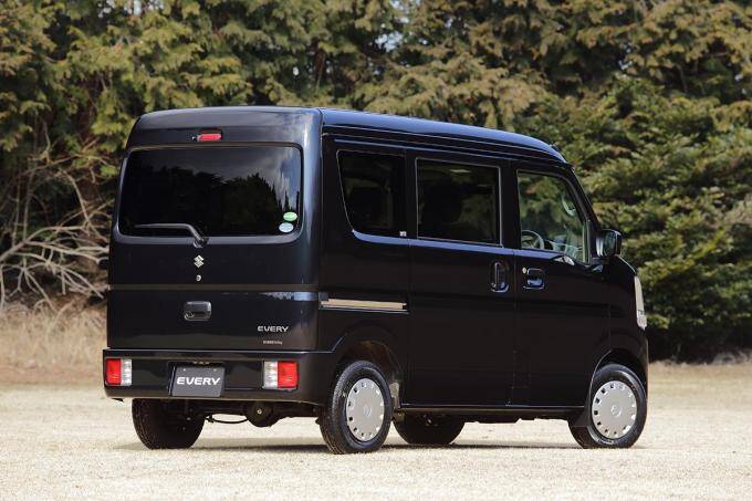 クルマで遊ぶなら「増車」！　庶民でもイケる激安中古の「意外な盲点的」趣味クルマ４選