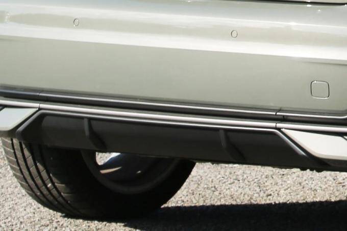 イマドキのクルマにも遊び心はある！　機能的には無意味な「なんちゃって装備」