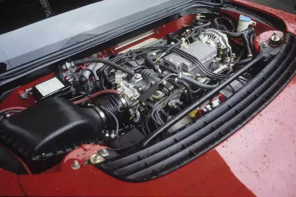 「280馬力規制があるからメーカーもファンも白熱！　1990年代の熱すぎるスポーツカー６台」の画像