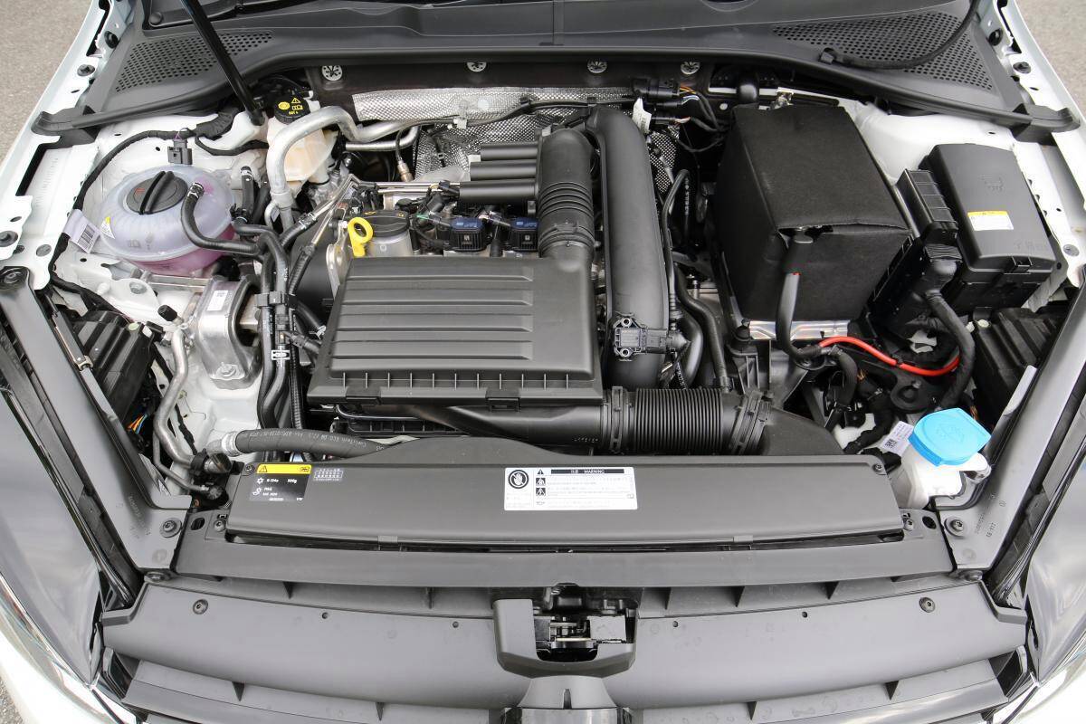 自動車税にうんざりしたなら小排気量化！　ダウンサイジングしても不満のないパワフル現行車７選