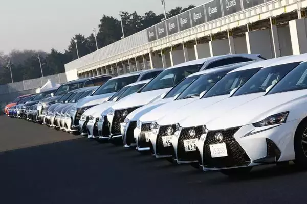 「単なる「需要減」じゃない！　コロナ禍で中古車価格が下落し「買い時」になったワケ」の画像