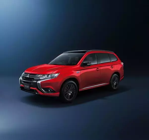 「ブラック基調でスポーティな三菱アウトランダーPHEVの特別仕様車「BLACK Edition」発売」の画像