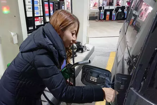 「じつは品質に差はなかった！　ユーザーメリットしかない「格安ガソリンスタンド」がいま淘汰されている理由」の画像