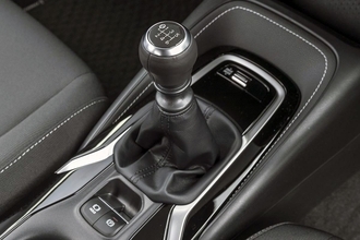 オートマじゃなく自動MT？　スバルも日産もポルシェも挑戦した「オートクラッチ」とは