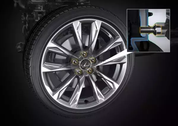 「新型レクサスISが世界初公開！　見た目はもちろん運動性能も大幅に向上し2020年秋ごろ日本市場へ投入」の画像