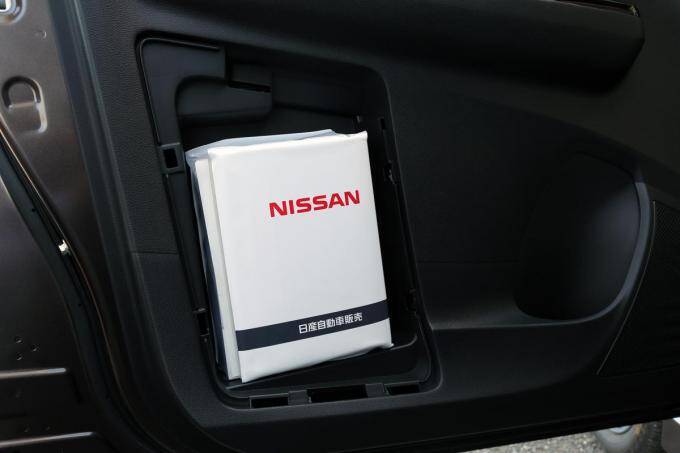 なぜ軽自動車に惨敗？　軽より普通車が「便利装備」で劣るワケ