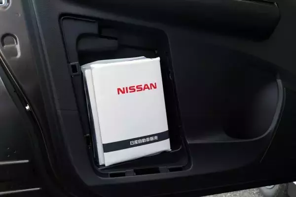 「なぜ軽自動車に惨敗？　軽より普通車が「便利装備」で劣るワケ」の画像