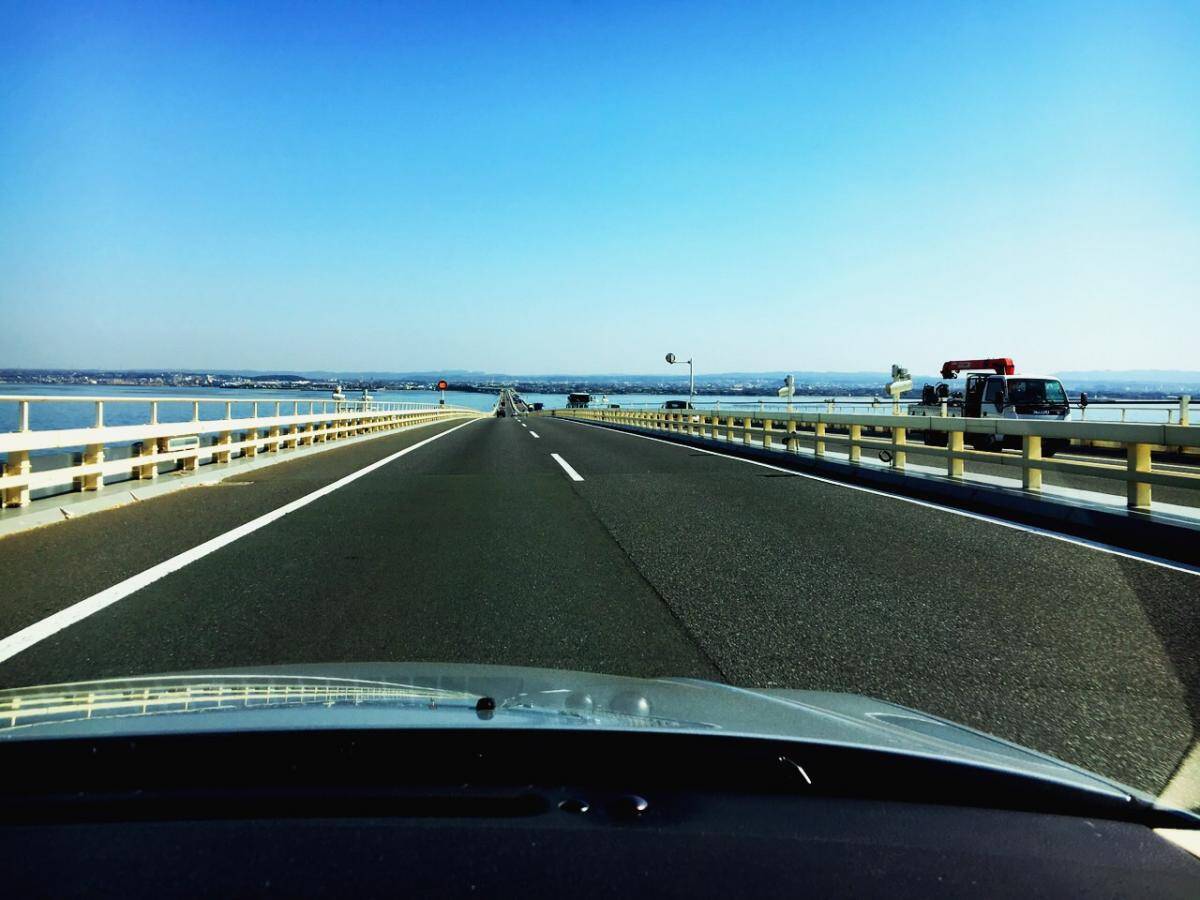 日本は甘すぎる ヘリコプターとパトカーでの挟みうちもある 交通違反 取り締まり事情 2020年6月21日 エキサイトニュース