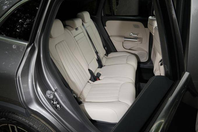 メルセデス・ベンツの人気SUV「GLA」が２代目に進化！　完全新型「GLB」もラインアップに追加