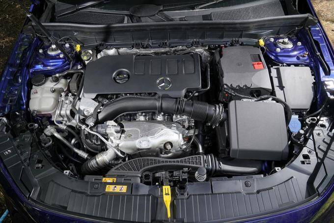 メルセデス・ベンツの人気SUV「GLA」が２代目に進化！　完全新型「GLB」もラインアップに追加