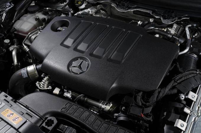 メルセデス・ベンツの人気SUV「GLA」が２代目に進化！　完全新型「GLB」もラインアップに追加