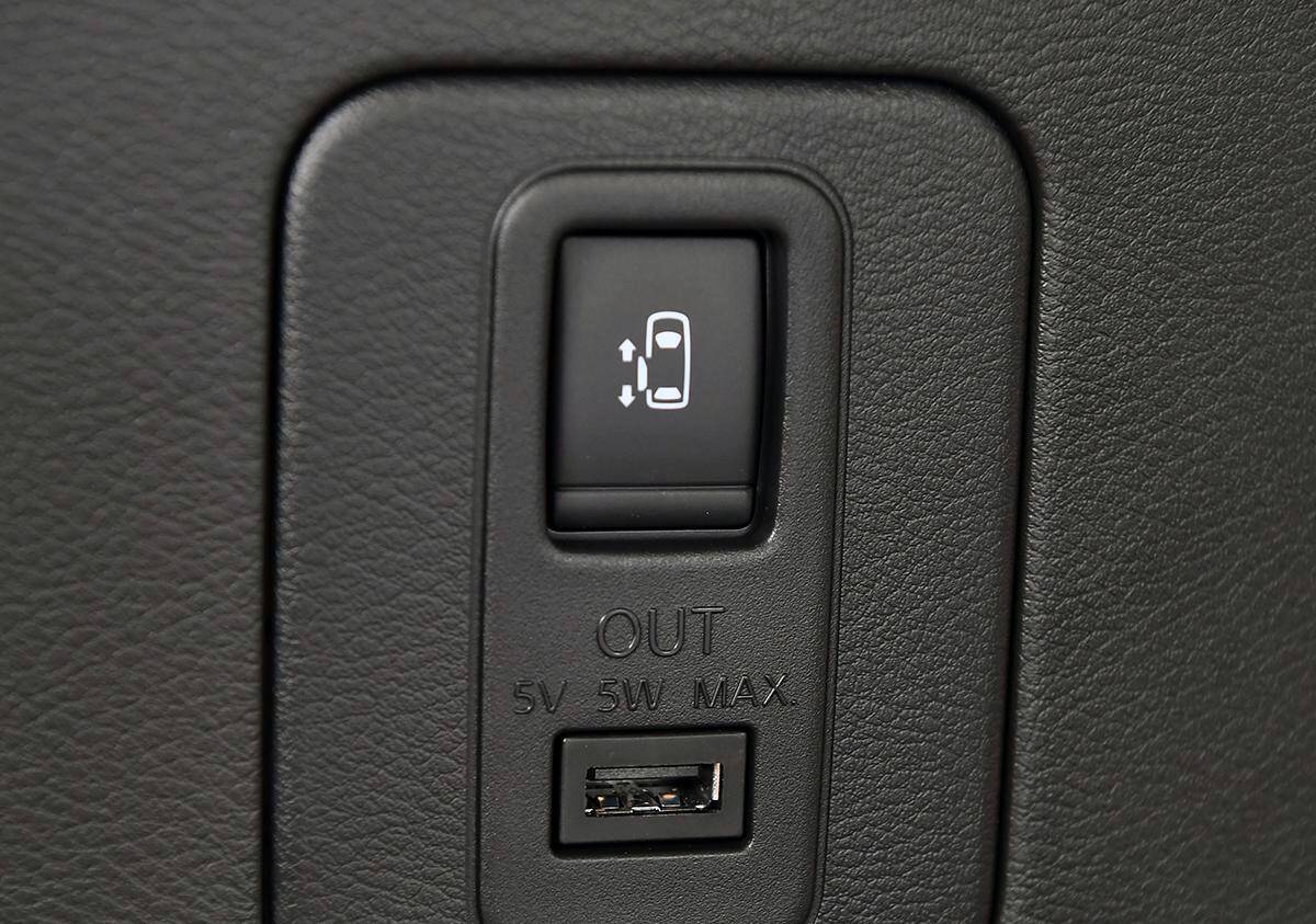 イマドキは電動なだけじゃ足りない！　プラスαの機能が便利すぎる「スライドドア車」５選