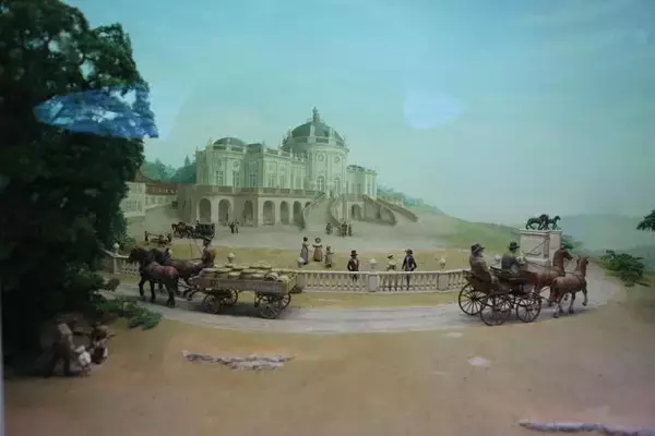 「「馬」の時代は左側通行！　世界が右側・左側通行に二分されたワケ」の画像