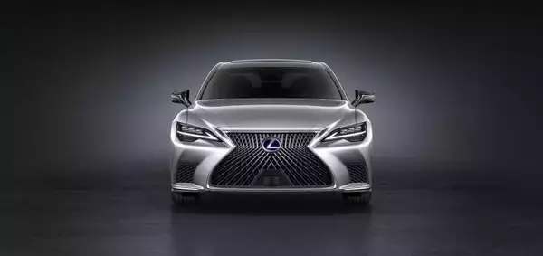 「新型レクサスLSが世界初公開！　静粛性と乗り心地を進化させ最先端の高度運転支援技術も搭載」の画像