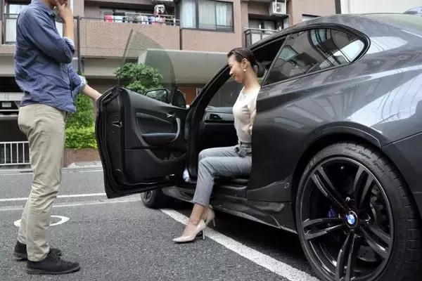 「昔の常識では恥をかく！　コロナ禍で急増中のドライブデートで「本当に女子が求める」６つのエスコートとは」の画像