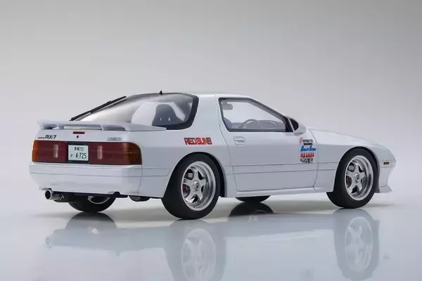 「京商の新作は頭文字D！　高橋涼介FC3Sが18分の1スケールで登場」の画像