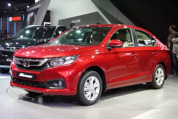 隣の芝生は確実に青い！　入れれば爆売れ確実なのに日本メーカーが海外のみで展開するクルマ５台