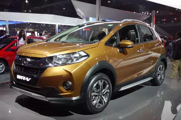 「隣の芝生は確実に青い！　入れれば爆売れ確実なのに日本メーカーが海外のみで展開するクルマ５台」の画像