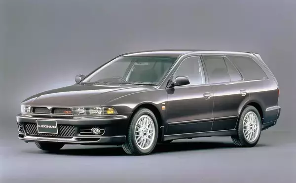 「国産メーカーはもう一度ワゴンを見直すべき！　偉大すぎる「初代レガシィ」と追いかけた90年代「激速ワゴン」たち」の画像
