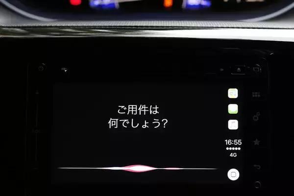 「「ながらスマホ」はNGでも必須アイテム！　「鍵」「駐車」「エアコン操作」まで可能なクルマとスマホの切れない仲」の画像