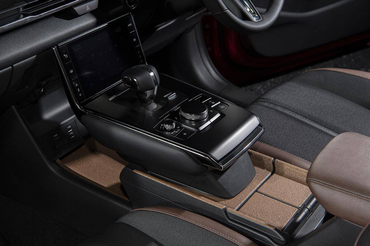 大注目のマツダMX-30が今秋日本市場へ導入決定！　マイルドHVもラインアップに追加