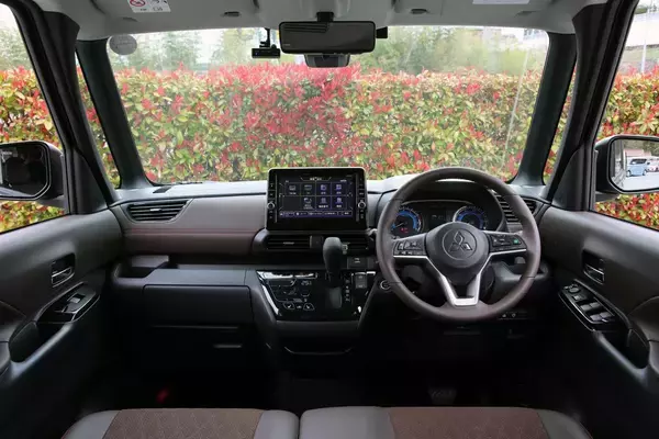 「「生活の変化」で乗るべきクルマを変えるのが吉！　３パターンの「女性」が選ぶべき軽自動車６台」の画像