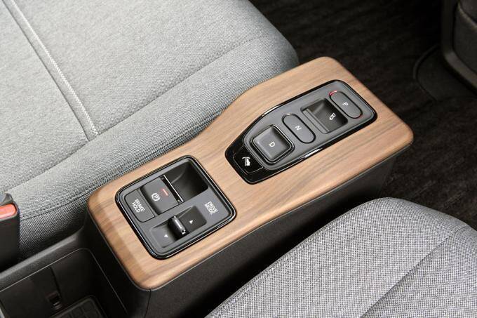 これってコンセプトカー？　まもなく発売のHonda eがあまりに未来的すぎた！　【詳細紹介】