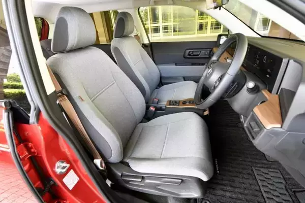 「これってコンセプトカー？　まもなく発売のHonda eがあまりに未来的すぎた！　【詳細紹介】」の画像