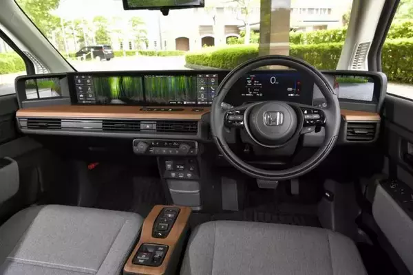 「これってコンセプトカー？　まもなく発売のHonda eがあまりに未来的すぎた！　【詳細紹介】」の画像