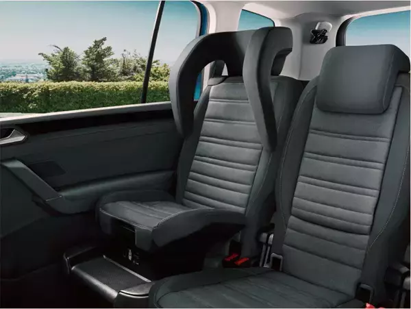 「大衆車にも採用希望！　一部のクルマでしか味わえない「本当に使える」装備５つ」の画像
