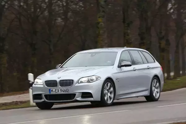 「レヴォーグの孤軍奮闘状態！　ヨーロッパじゃ人気なのに日本で「ステーションワゴン」が「衰退」するワケ」の画像