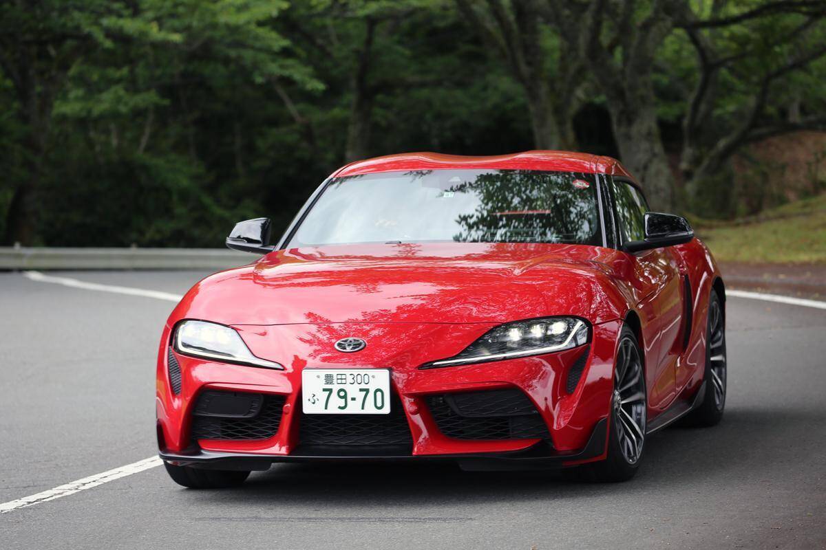 「あえて」なのか「できない」のか？　よく考えると「スポーツカー」には採用されない装備10選