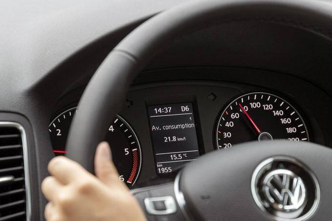 常に「D」は不経済！　AT車でも積極的に「ギヤチェンジ」すべき理由とは