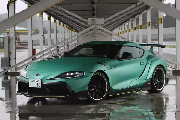 ドリキン土屋圭市も絶賛の大人クーペ「TOM'Sスープラ」＆「TOM'Sセンチュリー」に試乗【CARトップTV】