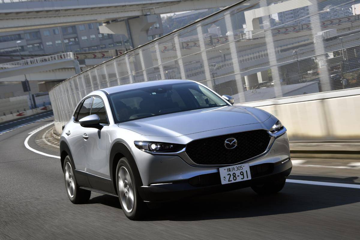 「１番いいヤツもってきて」はちょっと待て！　お金があっても「最上級グレード」がベストとは限らないクルマ４選