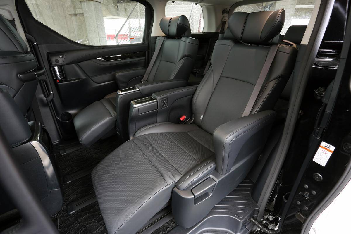 「１番いいヤツもってきて」はちょっと待て！　お金があっても「最上級グレード」がベストとは限らないクルマ４選