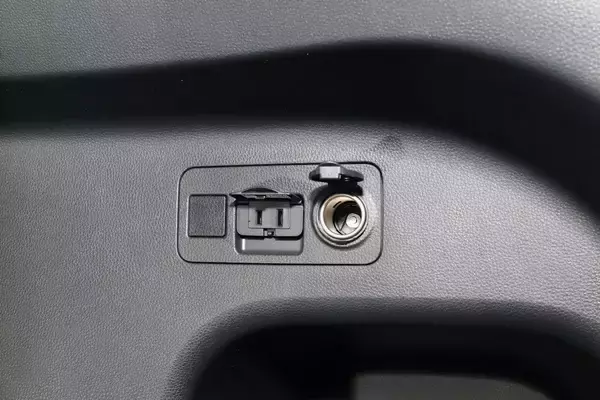 「「１番いいヤツもってきて」はちょっと待て！　お金があっても「最上級グレード」がベストとは限らないクルマ４選」の画像