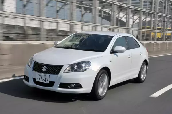 「100年の間には冒険したクルマも！　「名車」だらけのスズキが生んだ「迷車」６台」の画像