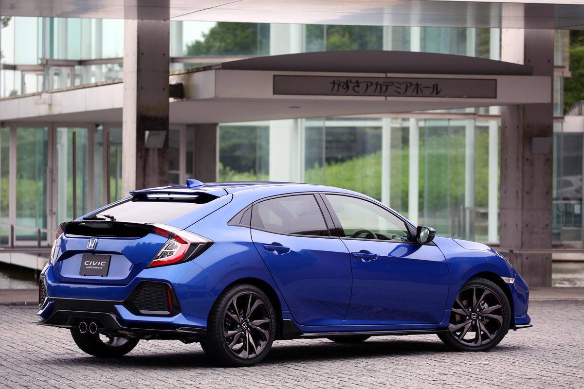 乗った瞬間「走りマニア」も唸る！　実用車の「仮面」を被った「隠れスポーティ」名車５選