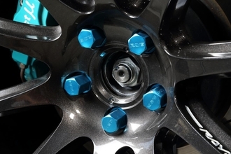 「入った」「回った」で安心してはダメ！　同じに見える「ホイールナット」の流用が「危険」な理由とは