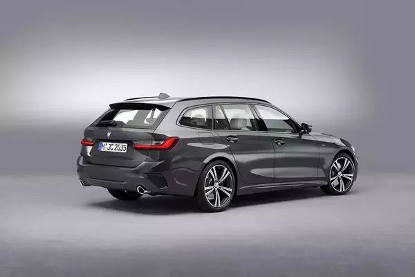 BMW３シリーズツーリングに２L直４ガソリンターボ搭載のエントリーモデル「318i」を追加