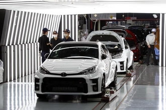 レーシングドライバーでも目隠しされたらわからない製品精度！　GRヤリス「生産の秘密」とは