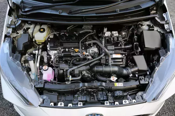 「「交差点」や「信号停車」でも走りが楽しい！　クルマ好き「感涙」の性能をもつ実用国産車５選」の画像