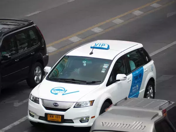 「日本に負けじと百花繚乱！　多様化が進む「世界のタクシー」車種事情」の画像