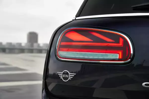 「強すぎるクセに「耐えられる」か否か！　でも乗り続けると「中毒」になる輸入車５選」の画像