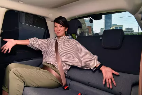 「Honda eは単なるEVじゃない！　カーライフのあり方を変える「面白すぎる」１台【試乗】」の画像