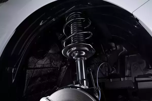 「スバル・インプレッサ改良モデルが発売！　e-BOXERやSTI Sportを追加設定」の画像