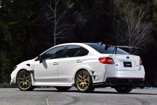 「「乗りたい……」日本のスバリストが涙！　喉から手が出るほどほしい「国内未導入」のスバル車３選」の画像